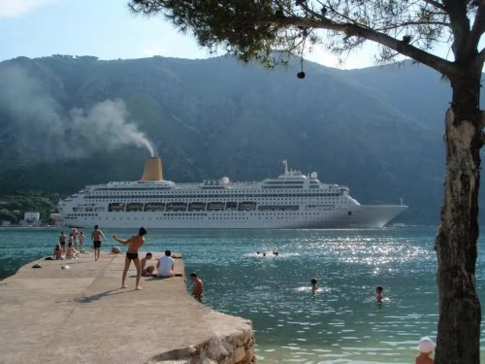 U akciji "Ponta" uklonjen nelegalno postavljeni plažni mobilijar: Preuzimanje uz plaćanje kazne od 500 eura