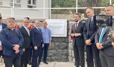 Са откривања спомен плоче у Морињу