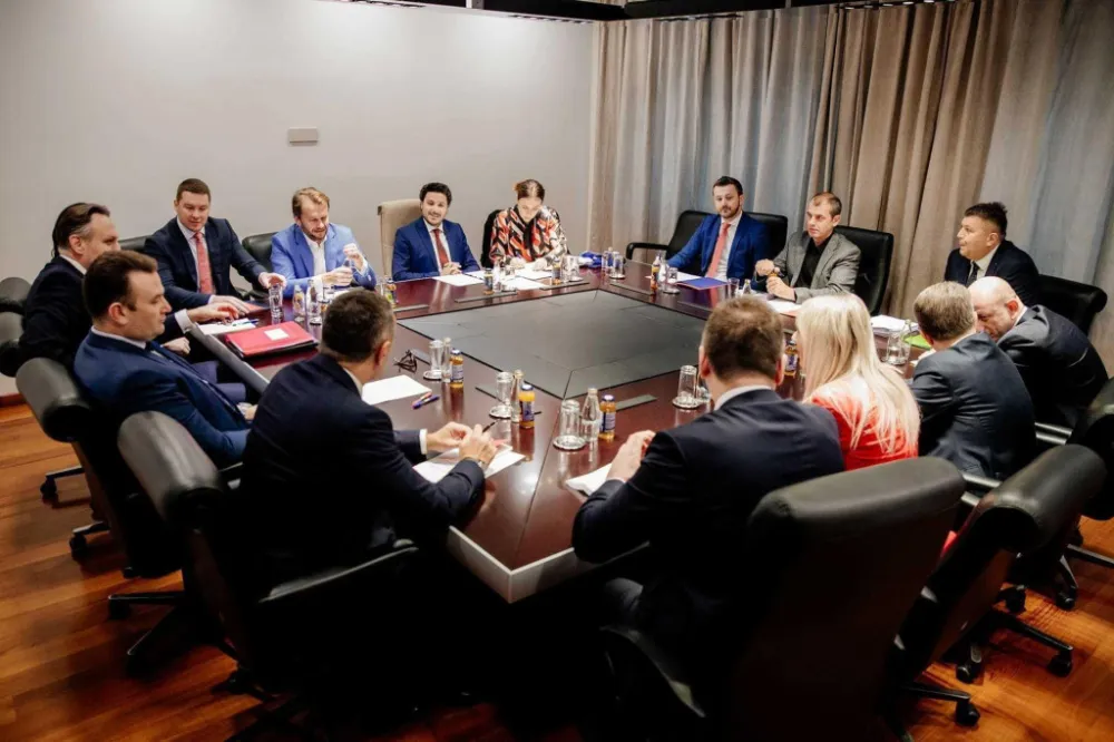 SA JEDNE OD RANIJIH SJEDNICA/ -VLADA CG<br>