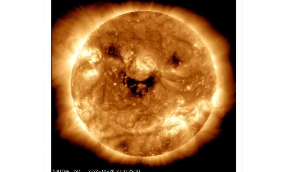 Postalo pravi hit: NASA objavila sliku Sunca koje izgleda kao da se smije