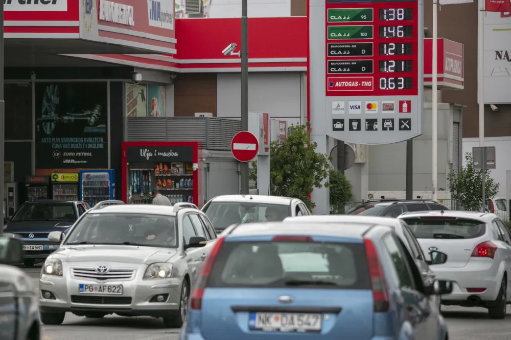 poskupljenje goriva, gorivo, benzin, nafta, pumpa, Ina, Euro petrol, blok pet