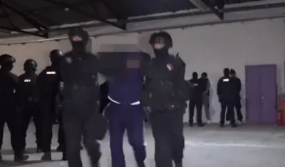 Uhap&scaron;eni policajac i bokser: "Vračarcima" odavali službene informacije