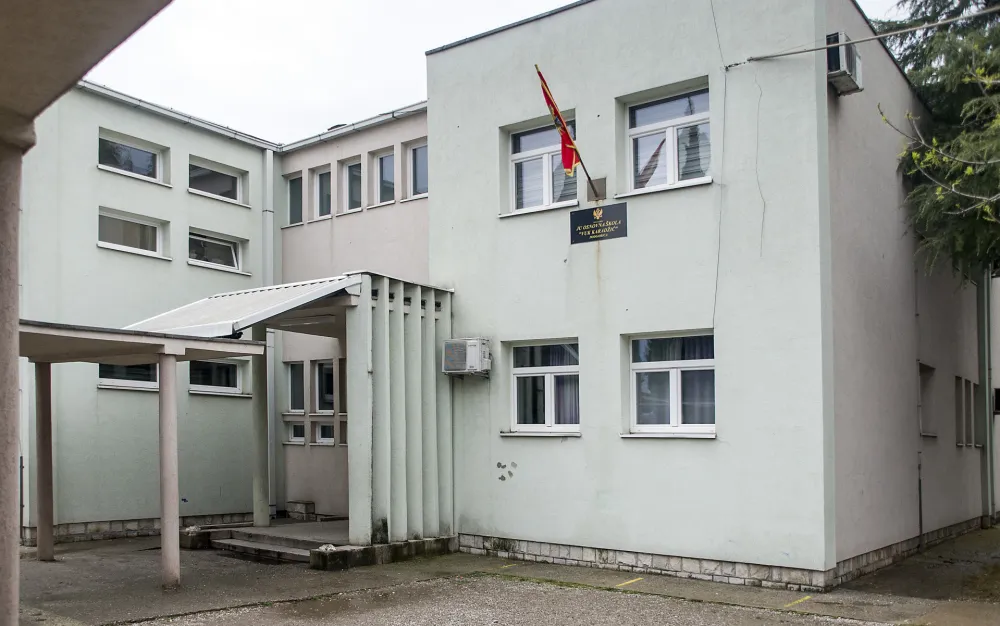 Planirani radovi u O&Scaron; "Vuk Karadžić": Saniraće krov &scaron;kole
