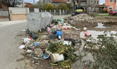 Građani smatraјu da јavna higiјena grada mora biti bolja: Čistoća iz konteјnera odveze 180 tona, a oko njih 100 tona smeća