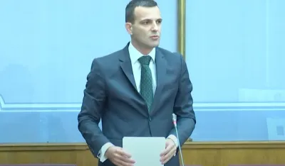 Papović: Poziv na politički megdan