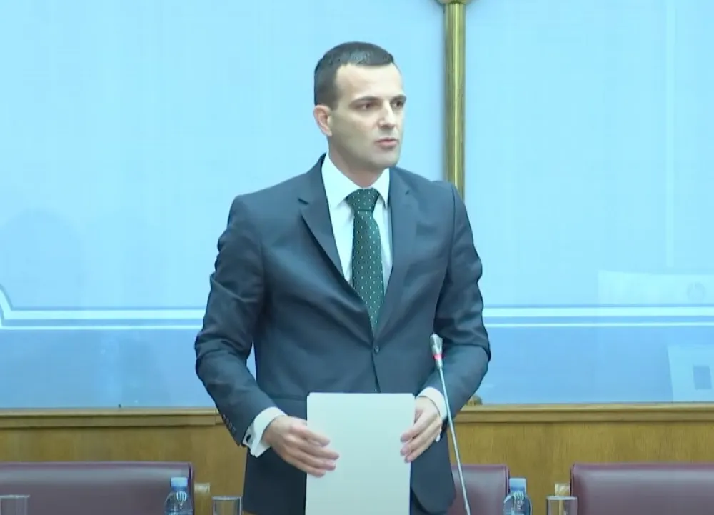 Papović: Poziv na politički megdan