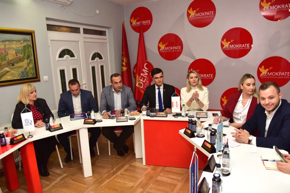 Počeo sastanak koalicije u Podgorci