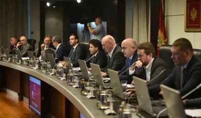 Са раније сједнице Владе