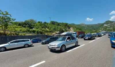 FOTO: Portal DAN - Gužve ka moru