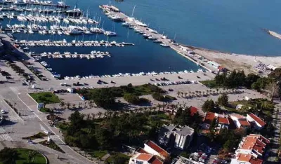 &Scaron;estorica maloljetnika tukla vr&scaron;njaka u Baru: Nasilnik žrtvi tražio da mu poljubi patike