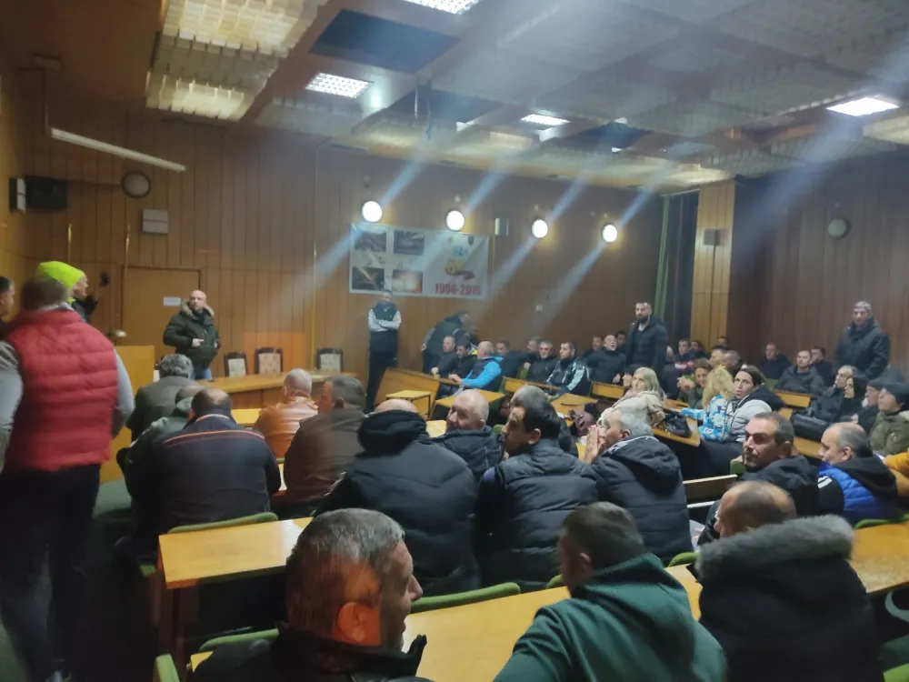 Radnici Željezare održali zbor