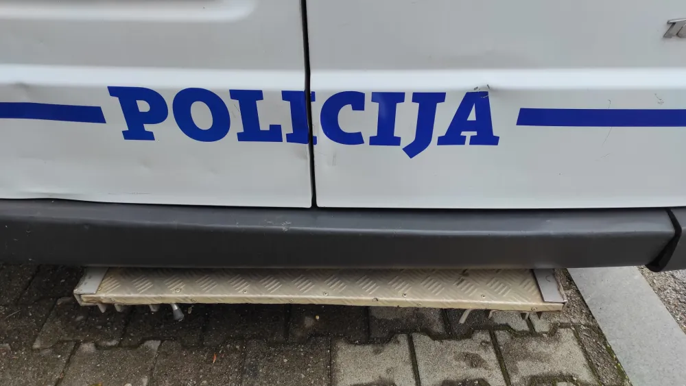 Pucnjava u Rožajama: Ranjen mu&scaron;karac, policija traga za osumnjičenim