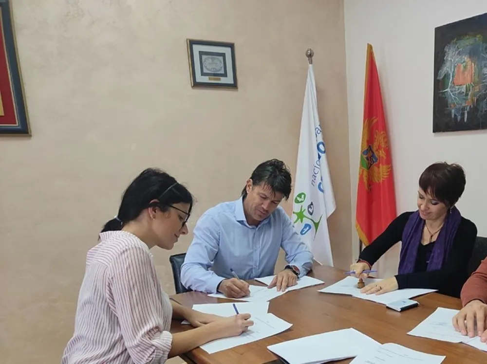 Potpisan kolektivni ugovor JPNPCG: Milica &Scaron;ljivančanin, Vladimir Martinović i Jelena Dragović