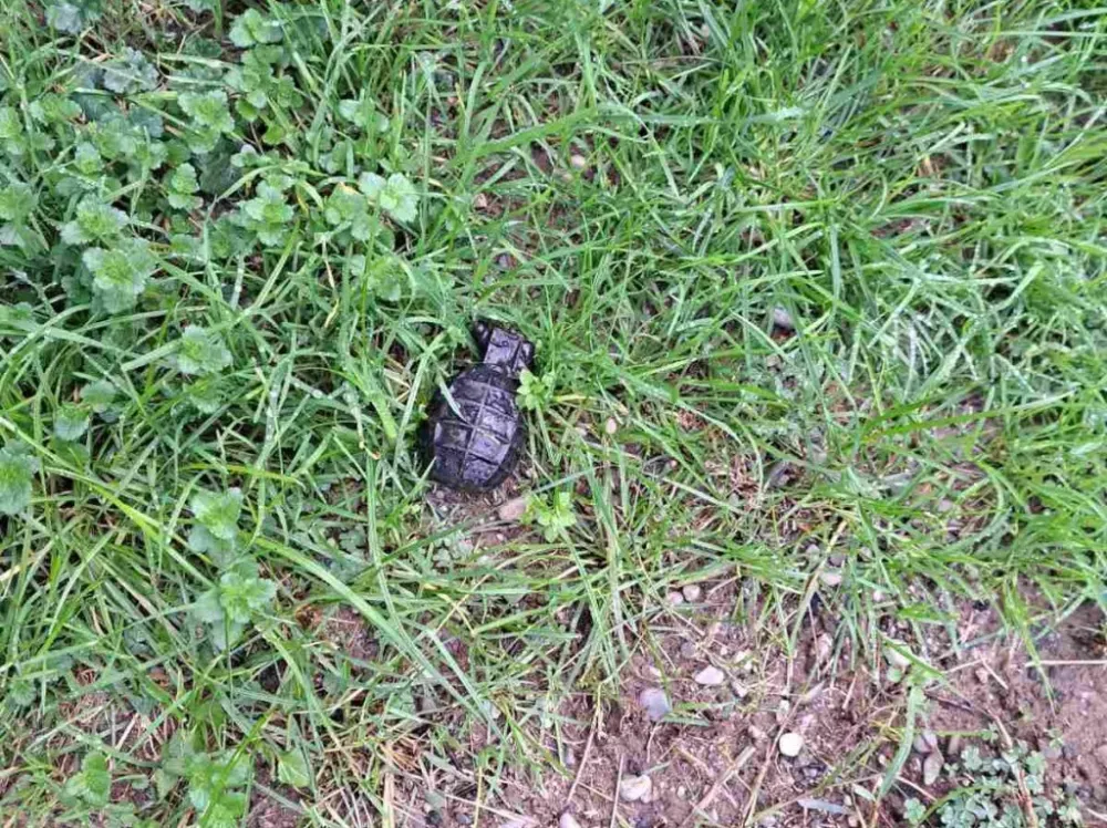 BOMBA PRONAĐENA U DVORI&Scaron;TU SPASOJEVIĆA/ - 