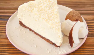 Čizkejk sa kokosom i bijelom čokoladom