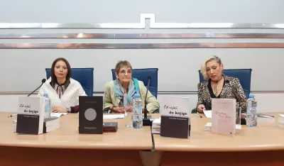 Kritika i poezija dio su istog književnog univerzuma