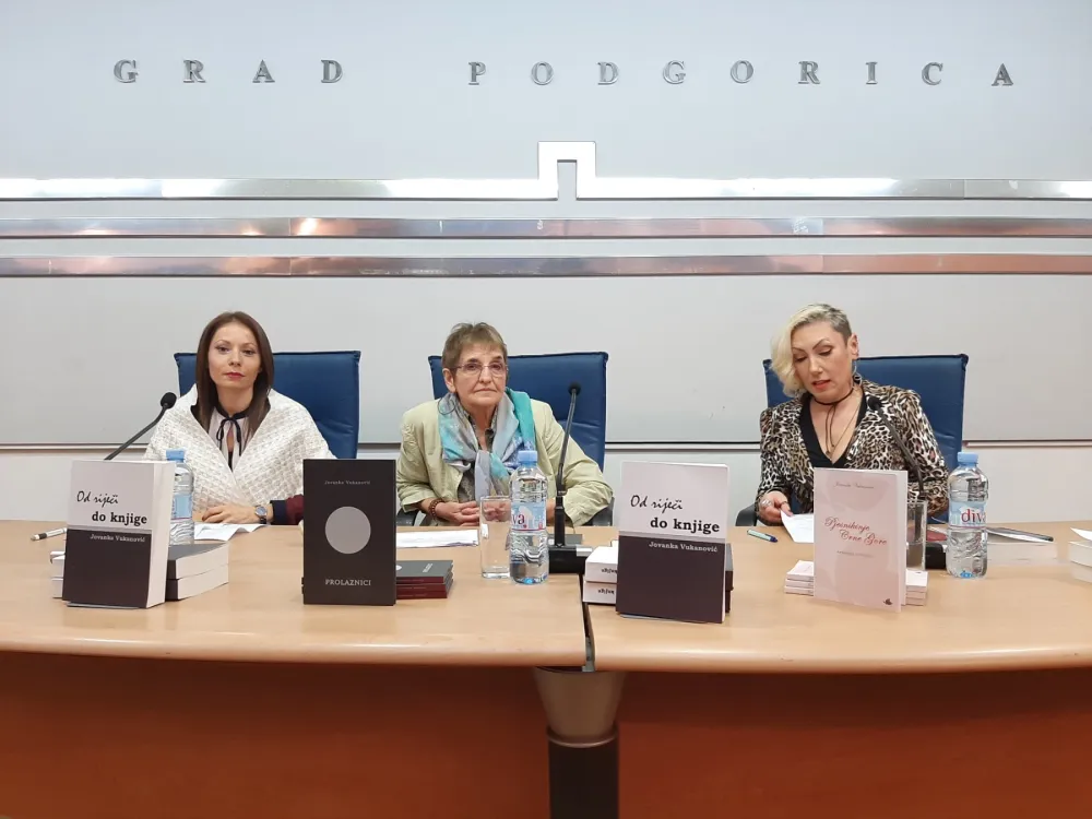 Kritika i poezija dio su istog književnog univerzuma