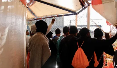 Migranti stižu u Italiju