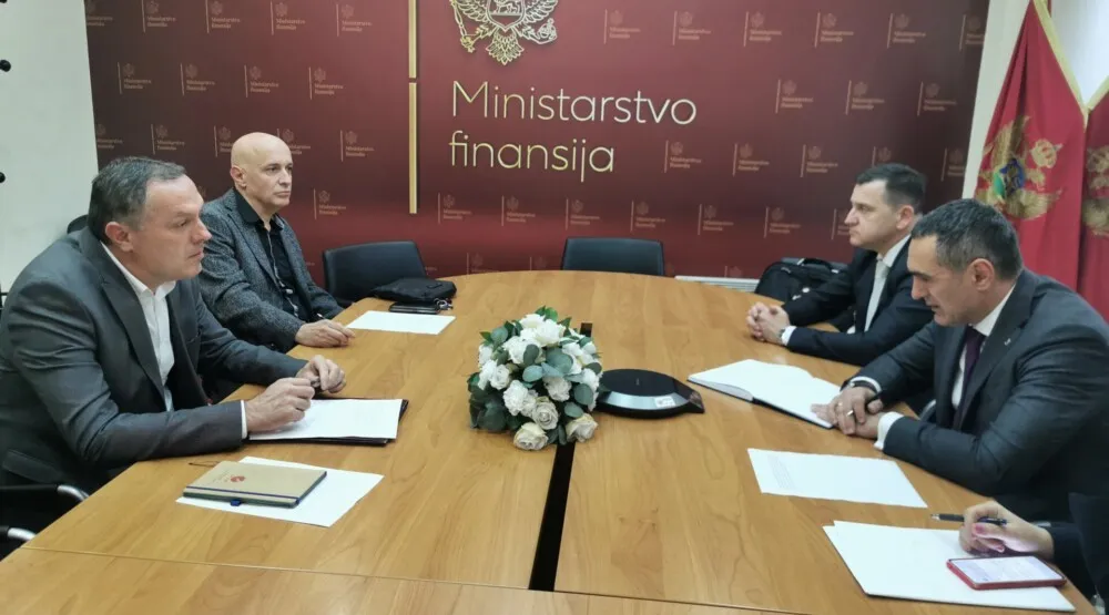 Са састанка Синдиката и два министарства