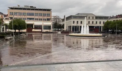 Građani o neokićenoj Podgorici: Možda јelke nema јer im se niјe svidio poklon otvoren u oktobru
