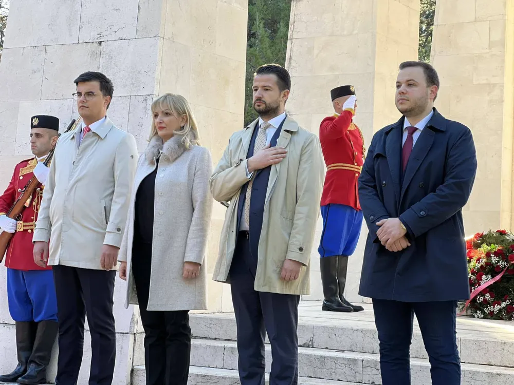 Poslanci odali počast Danu oslobođenja Podgorice