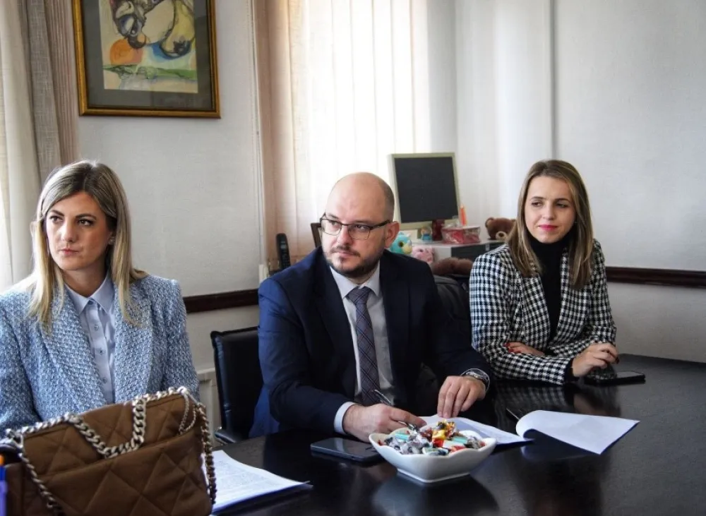 Adrović posjetio ustanove socijalne i dječje za&scaron;tite