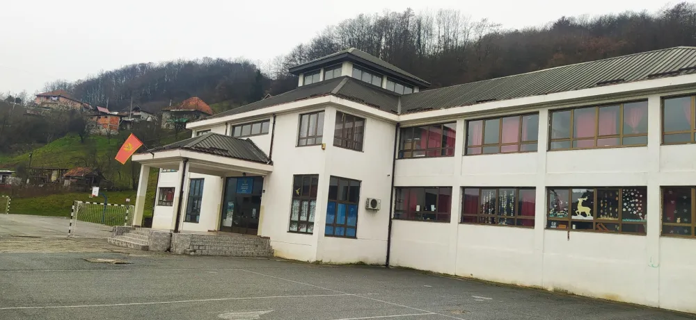 Uslovi rada u O&Scaron; "Nedakusi" dobri, ali fali fiskulturna sala