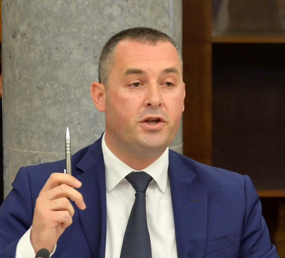 Драгослав Шћекић