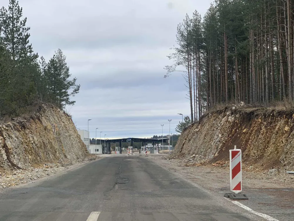 Незавршени дио пута, прије и послије новог граничног прелаза Ранче 