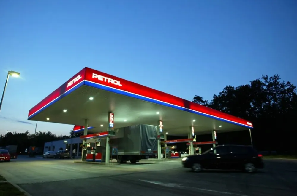 Slovenački "Petrol"