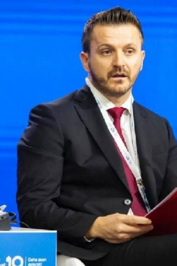 MARA&Scaron; DUKAJ