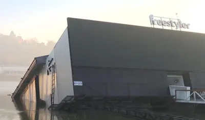 Beogradski splav "Fristajler" napola potonuo