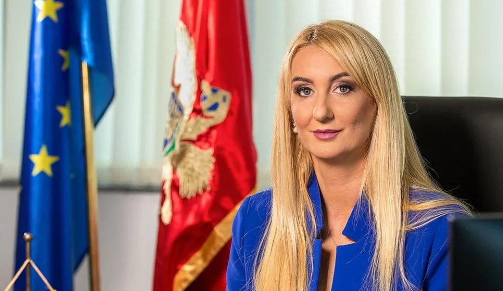 Јелена Перовић