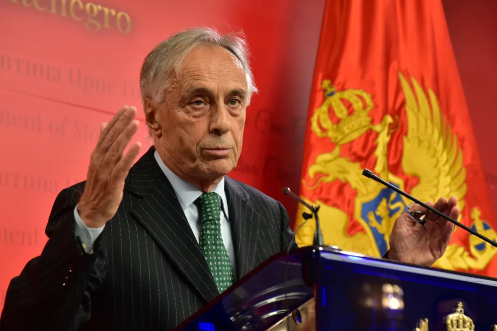 Miodrag Lekic, Sastanak parlamentarne vecine oko formiranja nove vlade