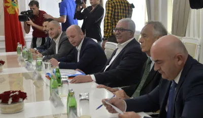 Sastanak lidera partija oko nove vlade, sastanak nove parlamentarne vecine