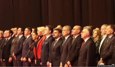FOTO: Predsjedni&scaron;tvo RS<br>Ministri iz Crne Gore, Marko Kovač i Aleksandar Damjanović na proslavi neustavnog Dana RS. (peti i &scaron;esti s lijeva).<br>