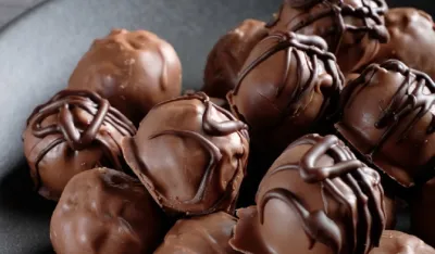 Čokoladne praline sa bademima