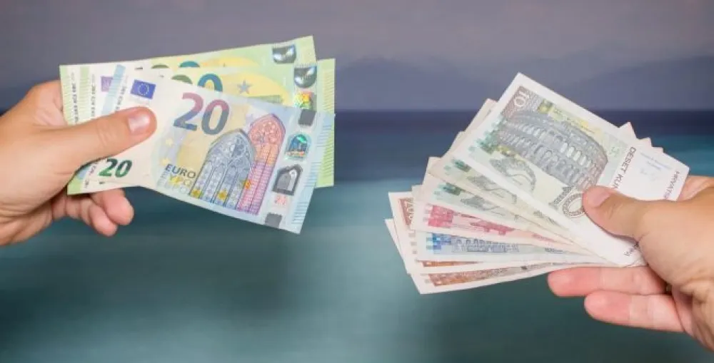 Od danas u Hrvatskoj u upotrebi i kune i euri