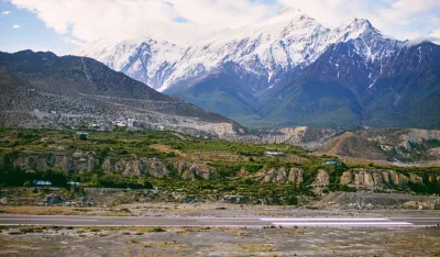 Sru&scaron;io se avion u Nepalu