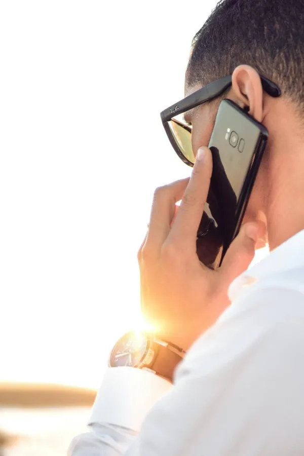 Photo by Hassan OUAJBIR on Unsplash, Mobilni telefon