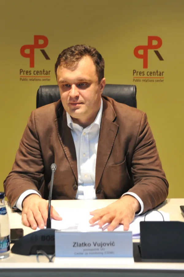 Златко Вујовић