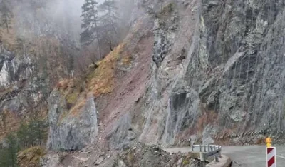 Zbog odrona u Sokolovinama saobraćaj u prekidu