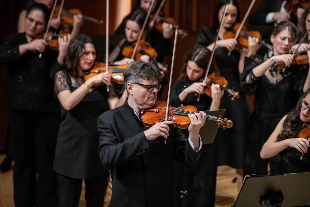 Роман Симовић и музичари ЦСО, нова формација за пунији и снажнији звук 