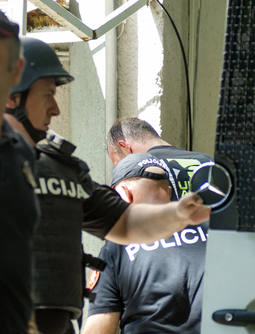 KONTROLA OPTUŽNICE: Lazović i grupa pred sudom 30. januara