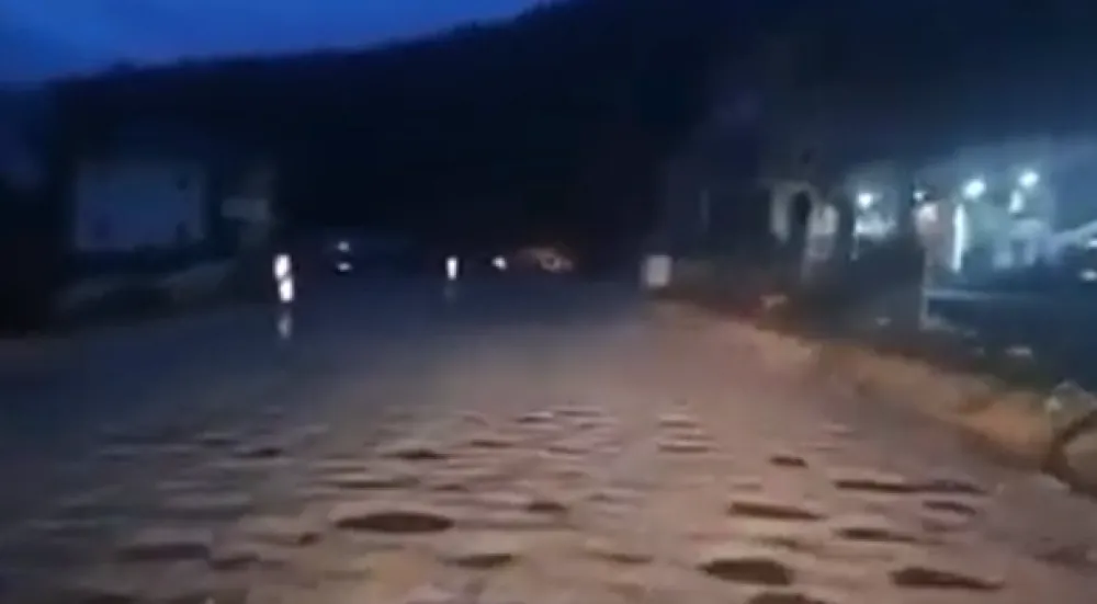 Rožaje rupe na putu