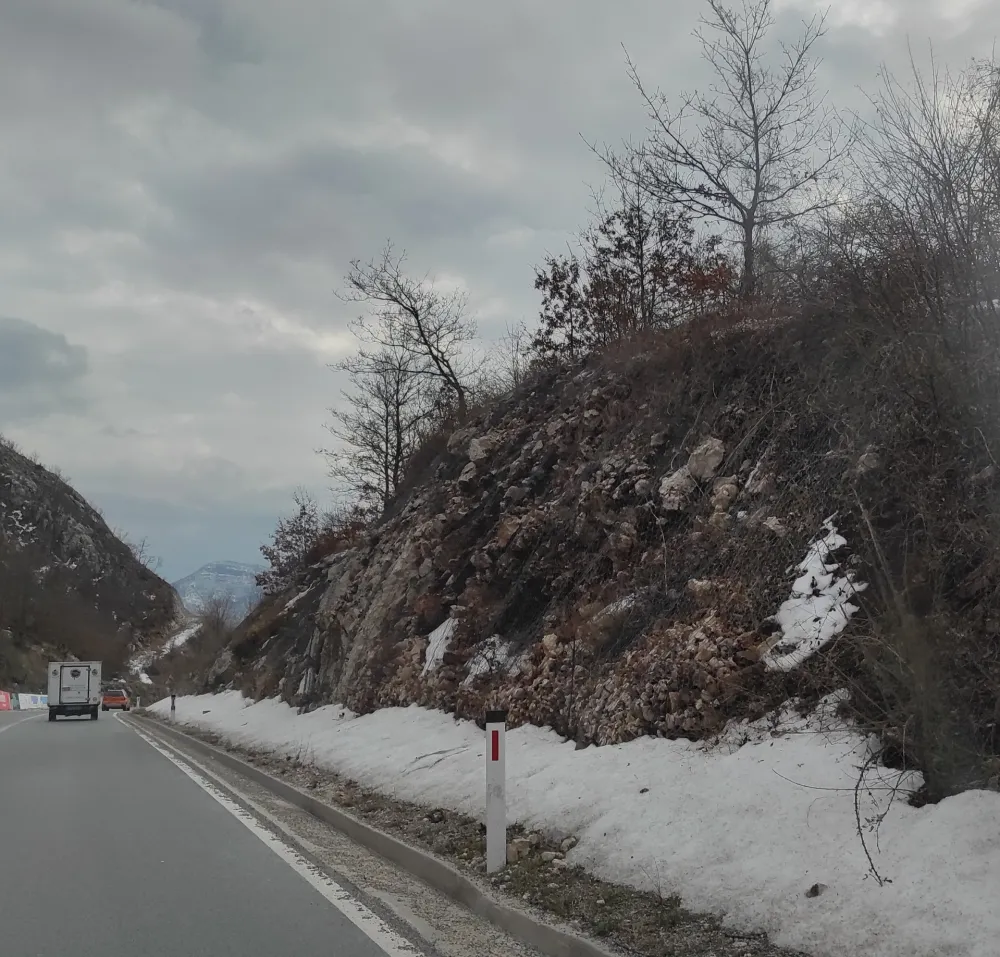 Oprezno na sjeveru zbog mokrih puteva