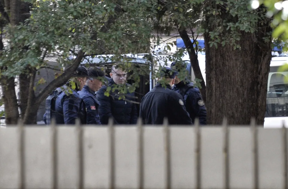 Privođenje Petra Lazovića