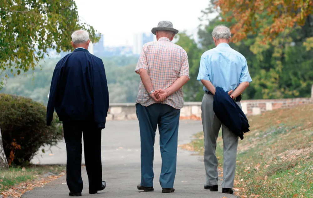 Пензионери у шетњи (илустрација)