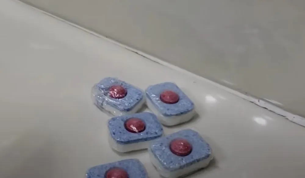 (VIDEO) Uz ovaj trik, kamenac u tu&scaron;-kabini će nestati