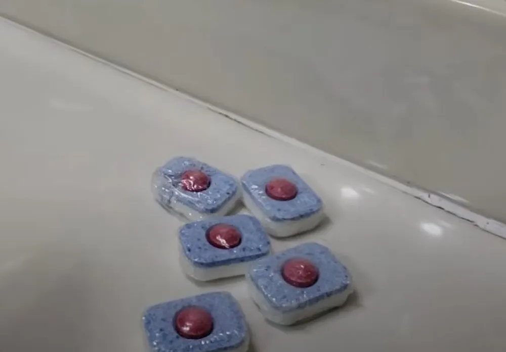 (VIDEO) Uz ovaj trik, kamenac u tu&scaron;-kabini će nestati